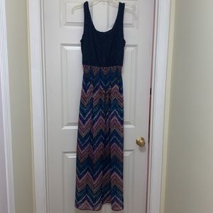 Lily Rose Chevron Maxi Dress. Size L.